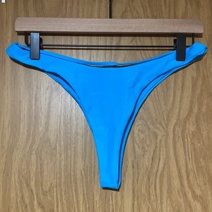 Hot & Delicious Bikini‎ Bottoms Size L